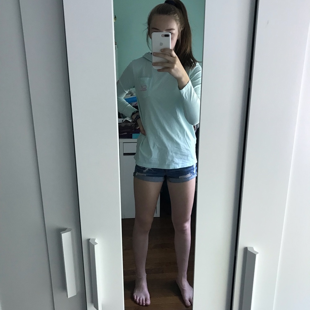 Vineyard Vines hoodie🐋